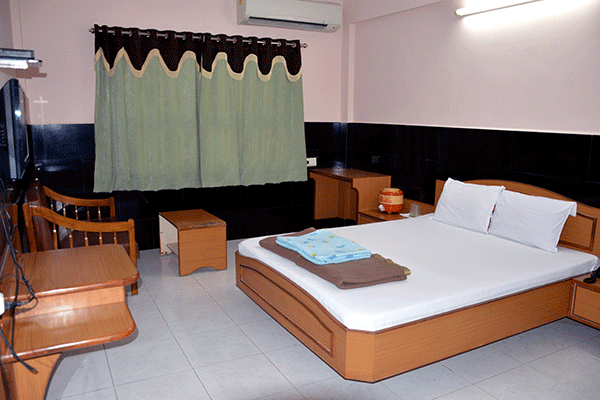 Hotel Gomti Super Deluxe Double Bed